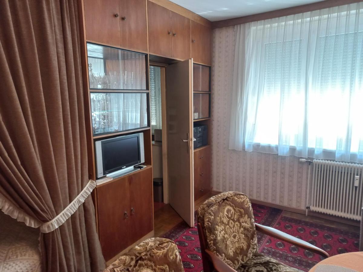 Ferienwohnung ,,Wohnen Wie Zu Grossmutter'S Zeiten'' Wien Ngoại thất bức ảnh